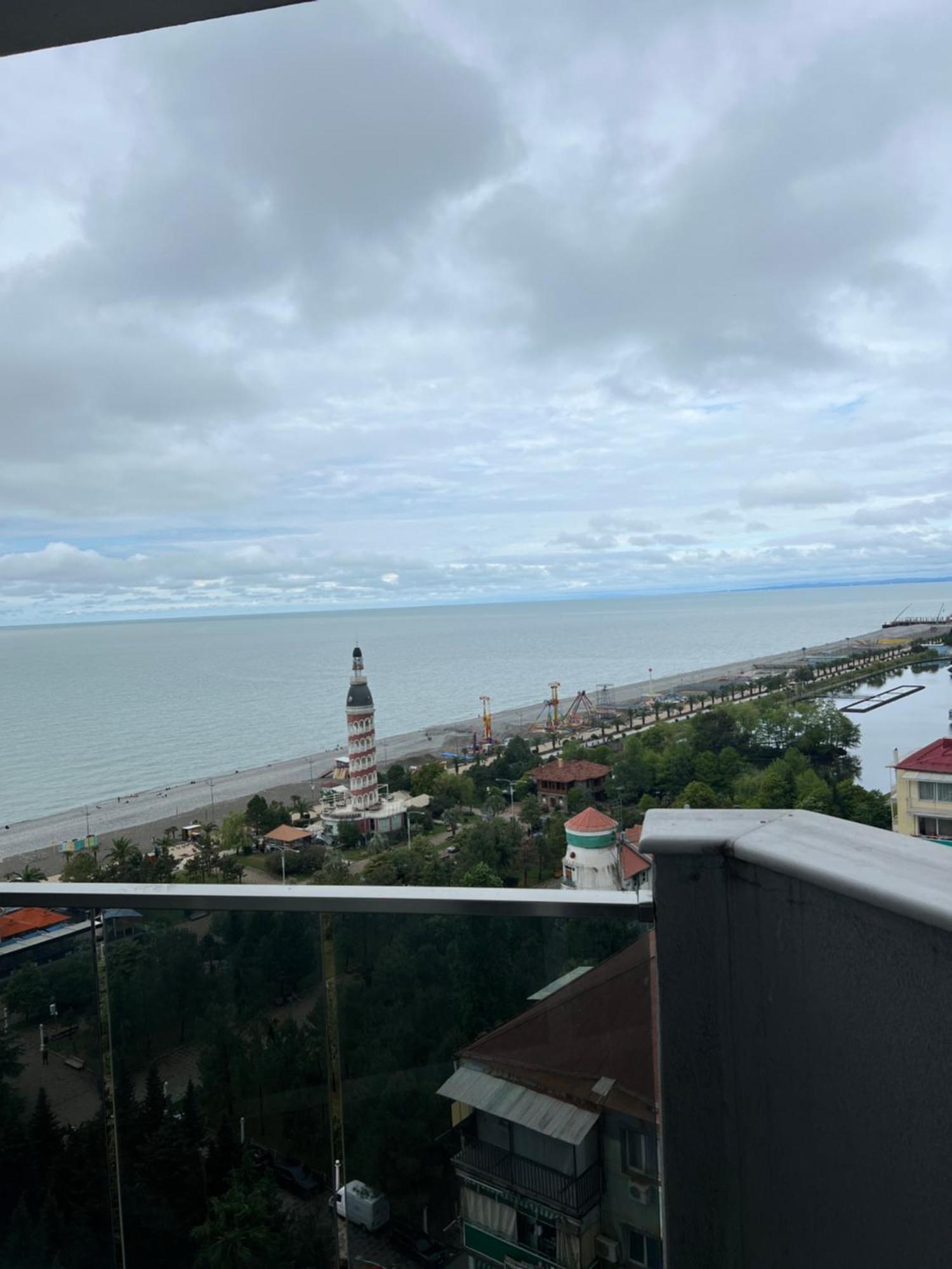 Orbi Sea Towers Batumi Lägenhet Exteriör bild